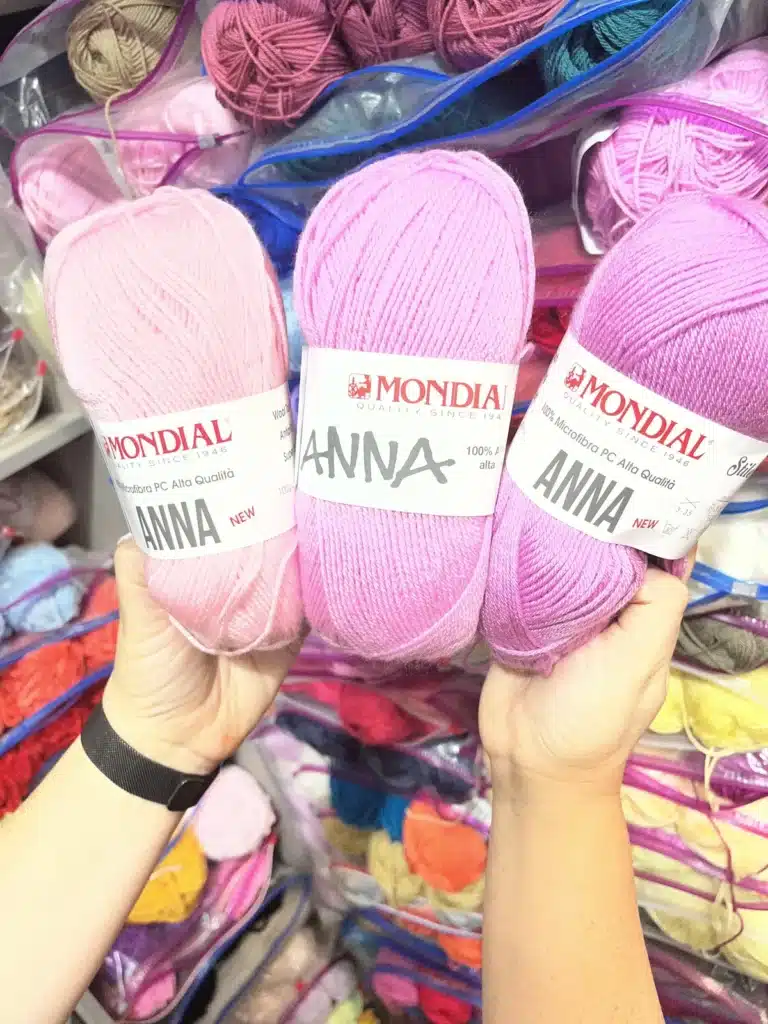 חוטי סריגה Mondial Anna בגווני ורוד בחנות הצמר של מרקוביץ בחיפה